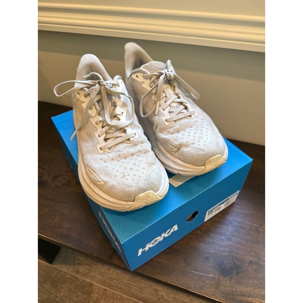 Hoka W CLIFTON 9 (1127896) size 8